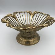 Stand cup or vintage basket of floral shape in golden brass, italy
