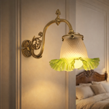 Louis XVI style wall sconce - Chiseled bronze and opaline glass