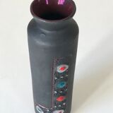Atypical vase design of the 70 s