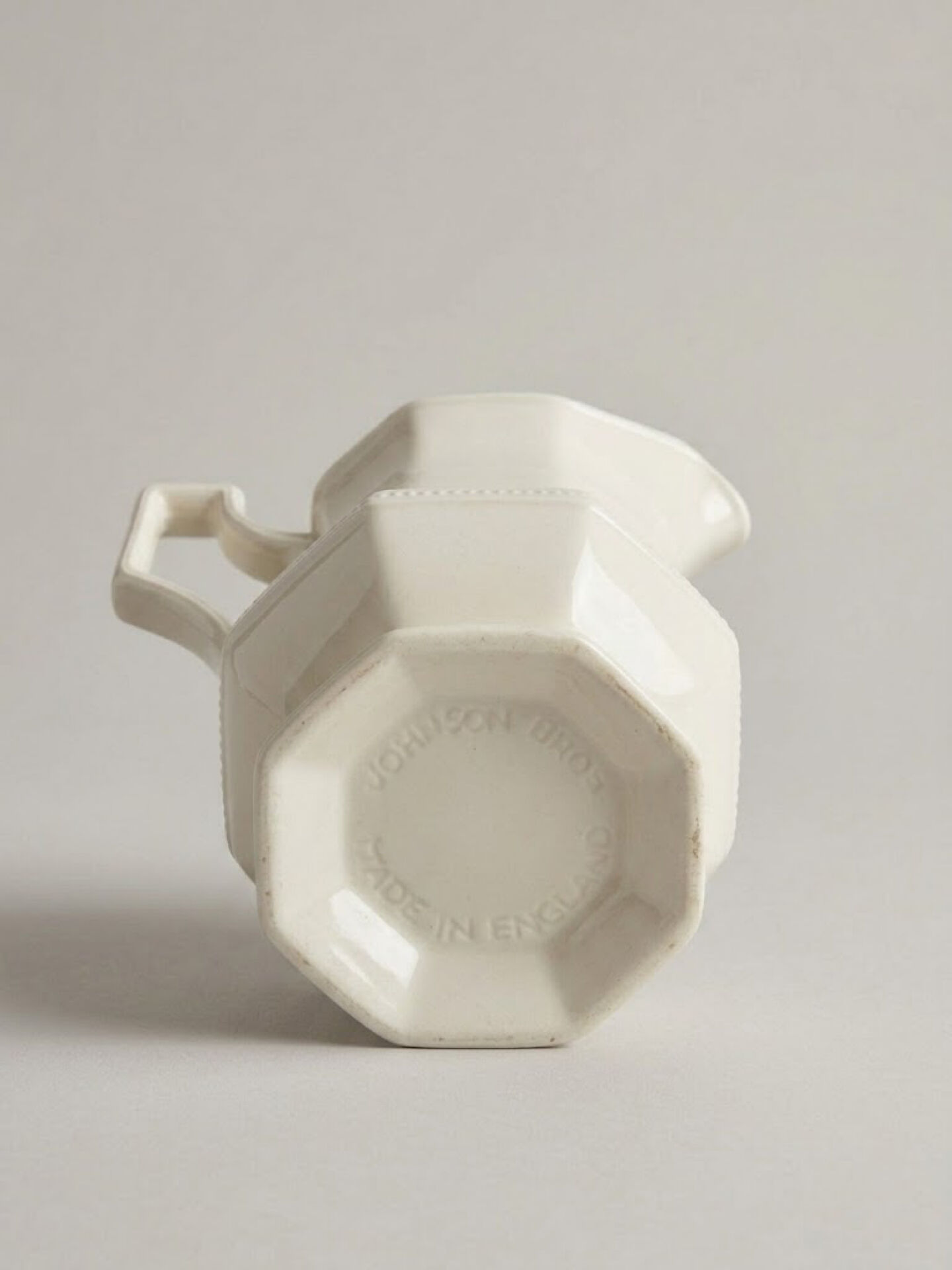 Milk jug / earthenware pitcher Johnson Bros - Heritage - Made in England