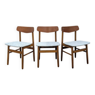 Suite de 3 chaises danoises