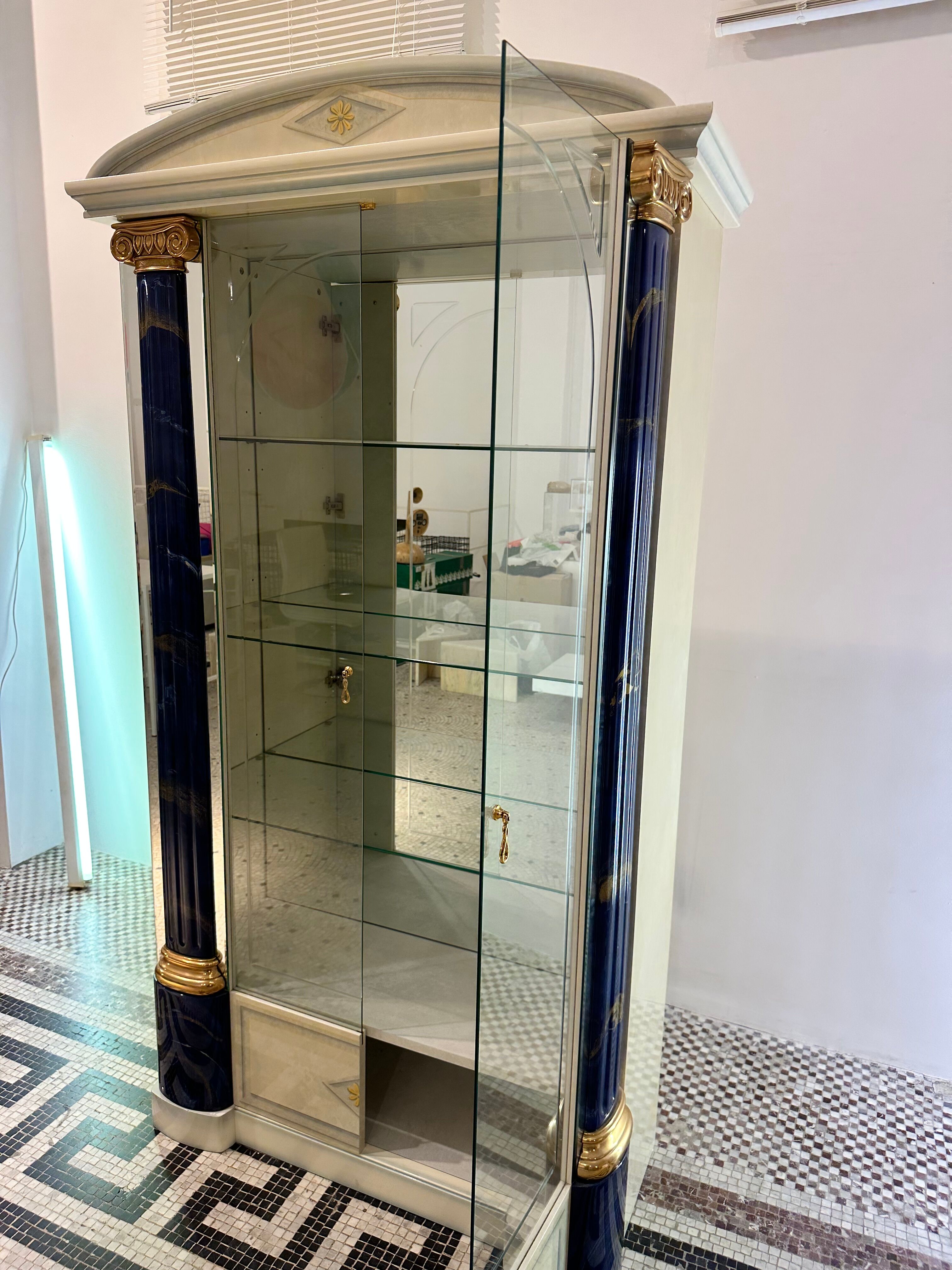 Armobil columns showcase Made in Italy