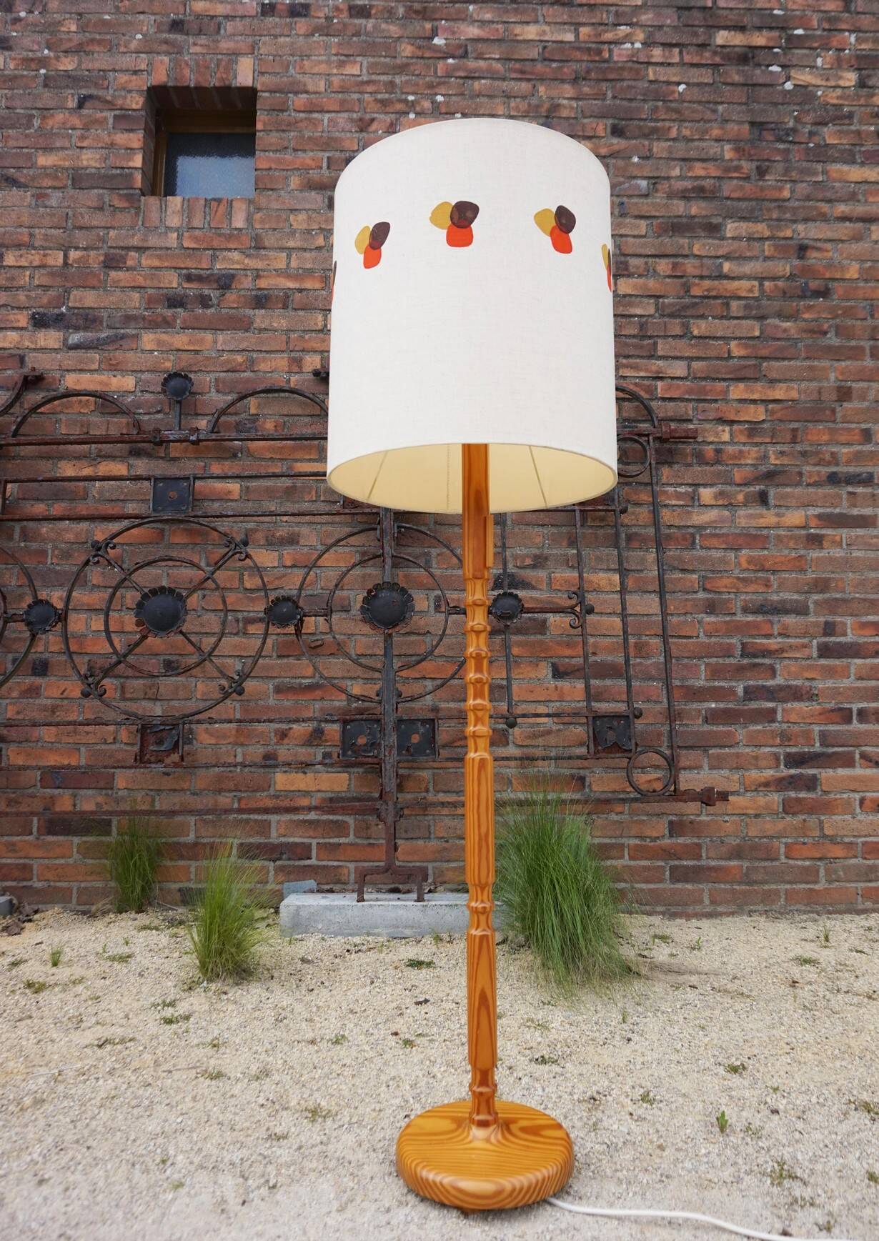 Mid-Century Scandinavian Pine Floor Lamp by Temde, 1960s