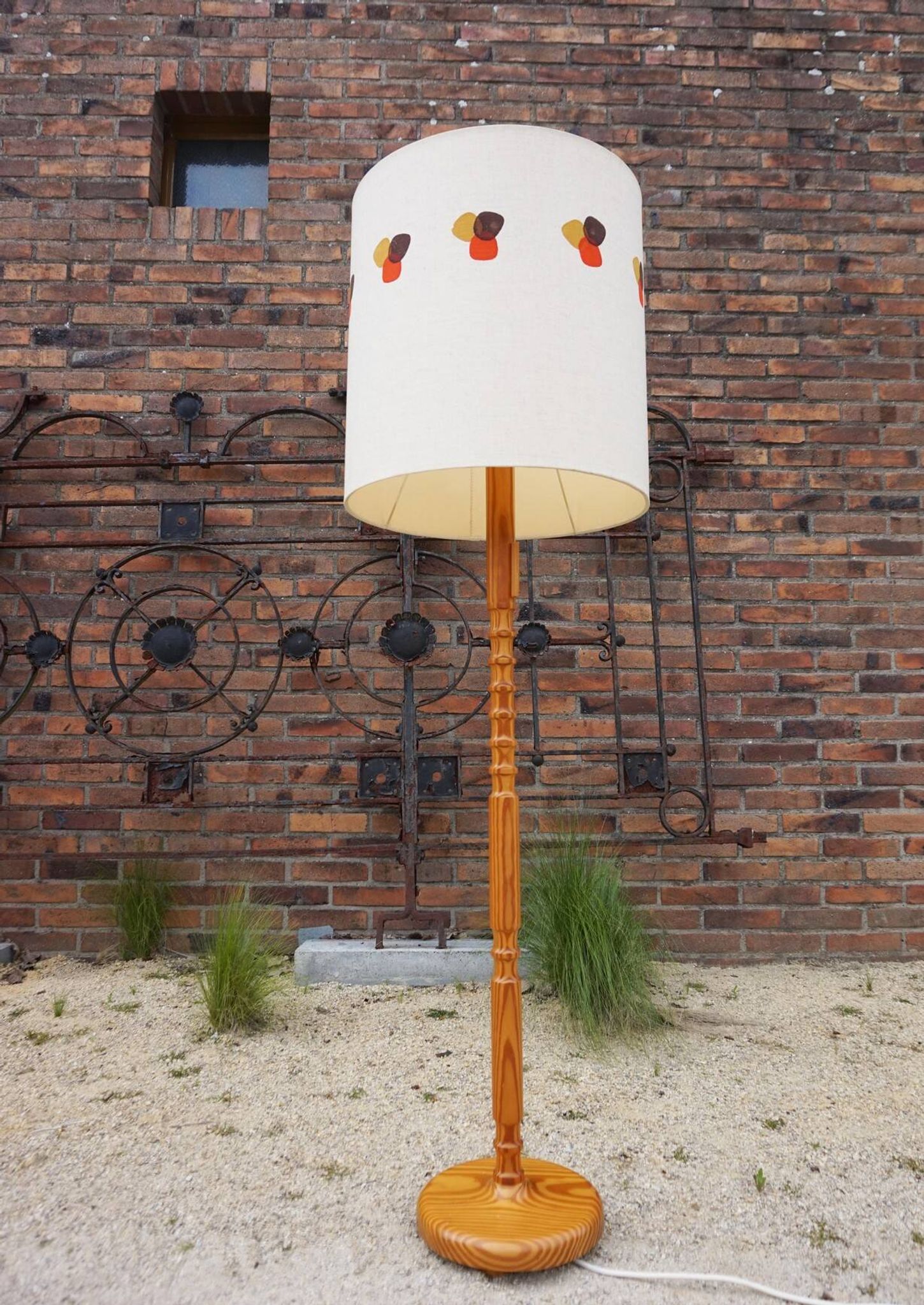 Lampadaire en pin scandinave du milieu du siècle par Temde, années 1960