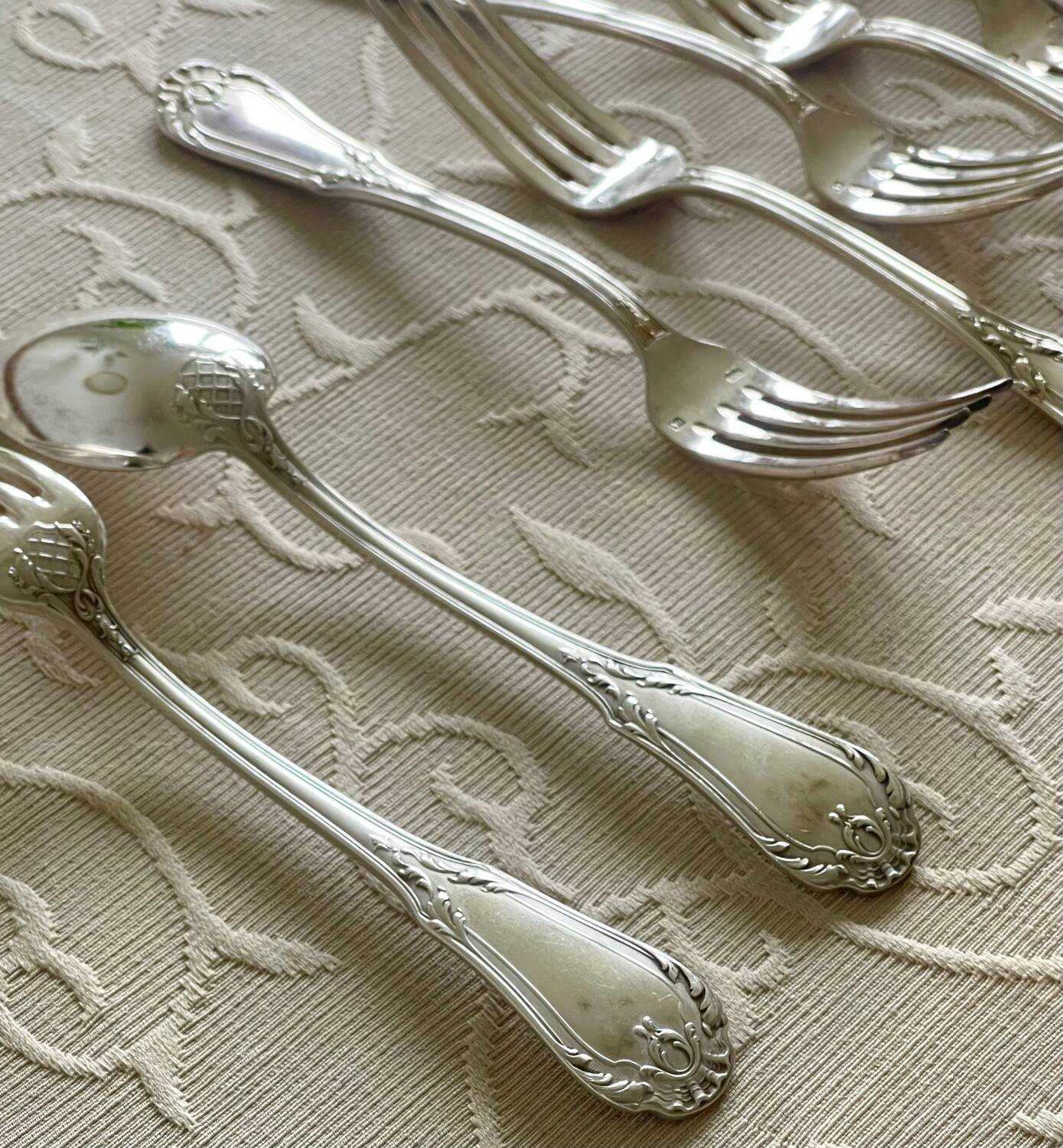 24 couverts anciens Louis XV.