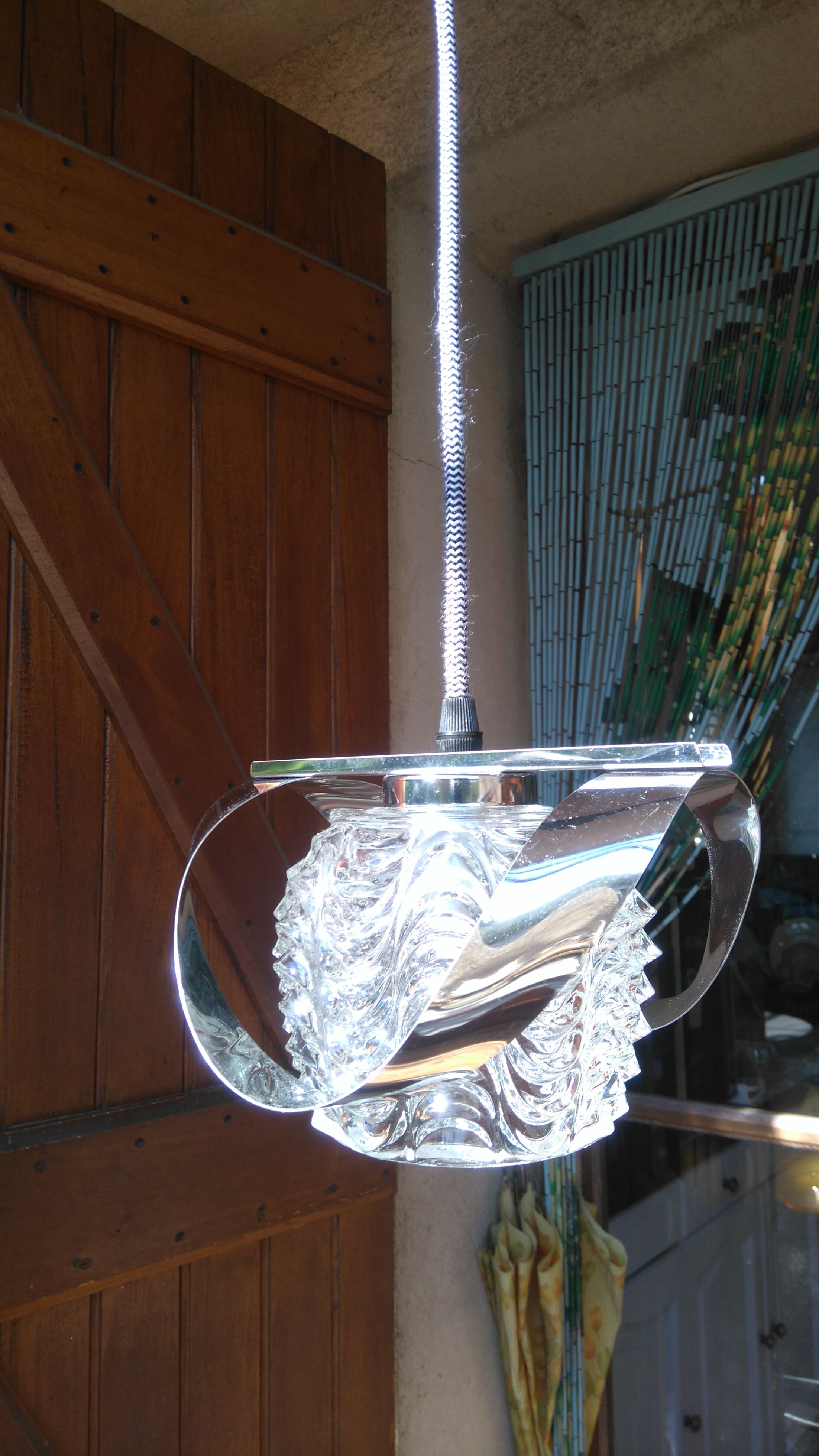 Hanging space age Sinus