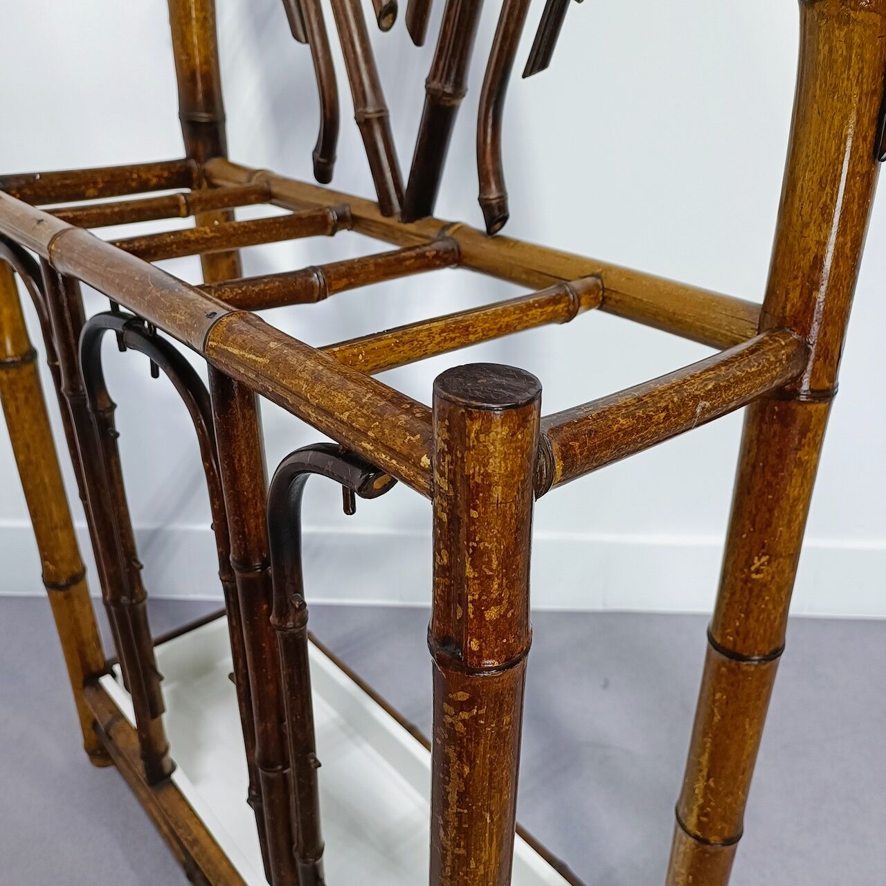 Portemanteau en bambou avec porte-parapluie