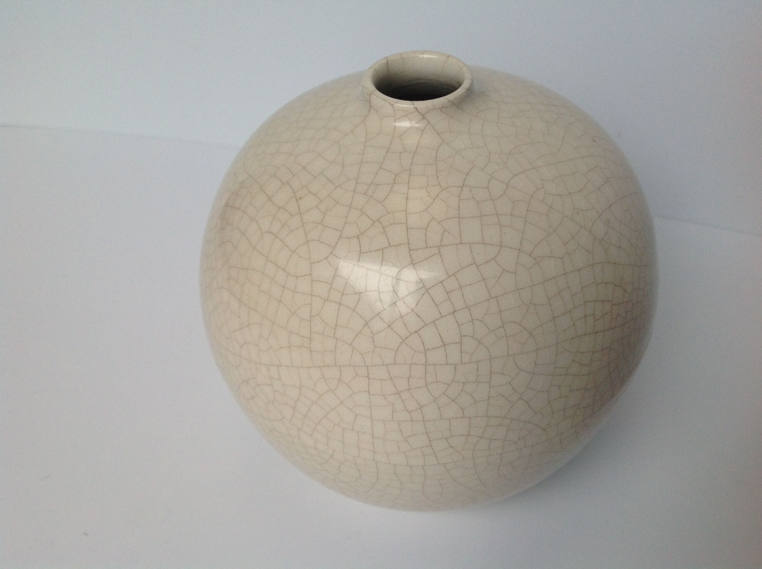 Cracked ceramic ball vase