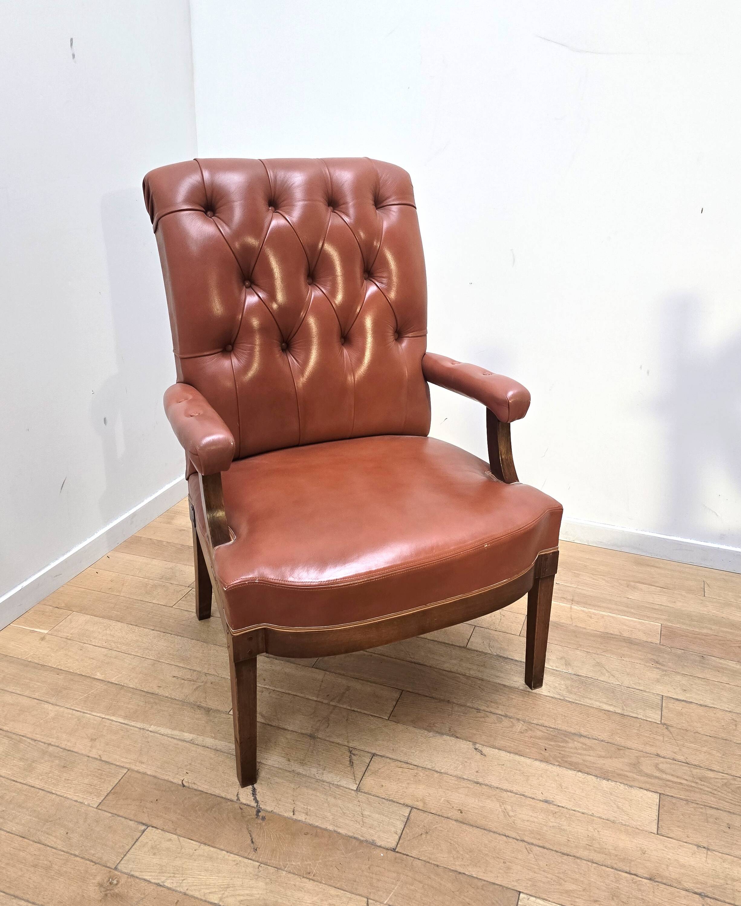 Vintage club chair