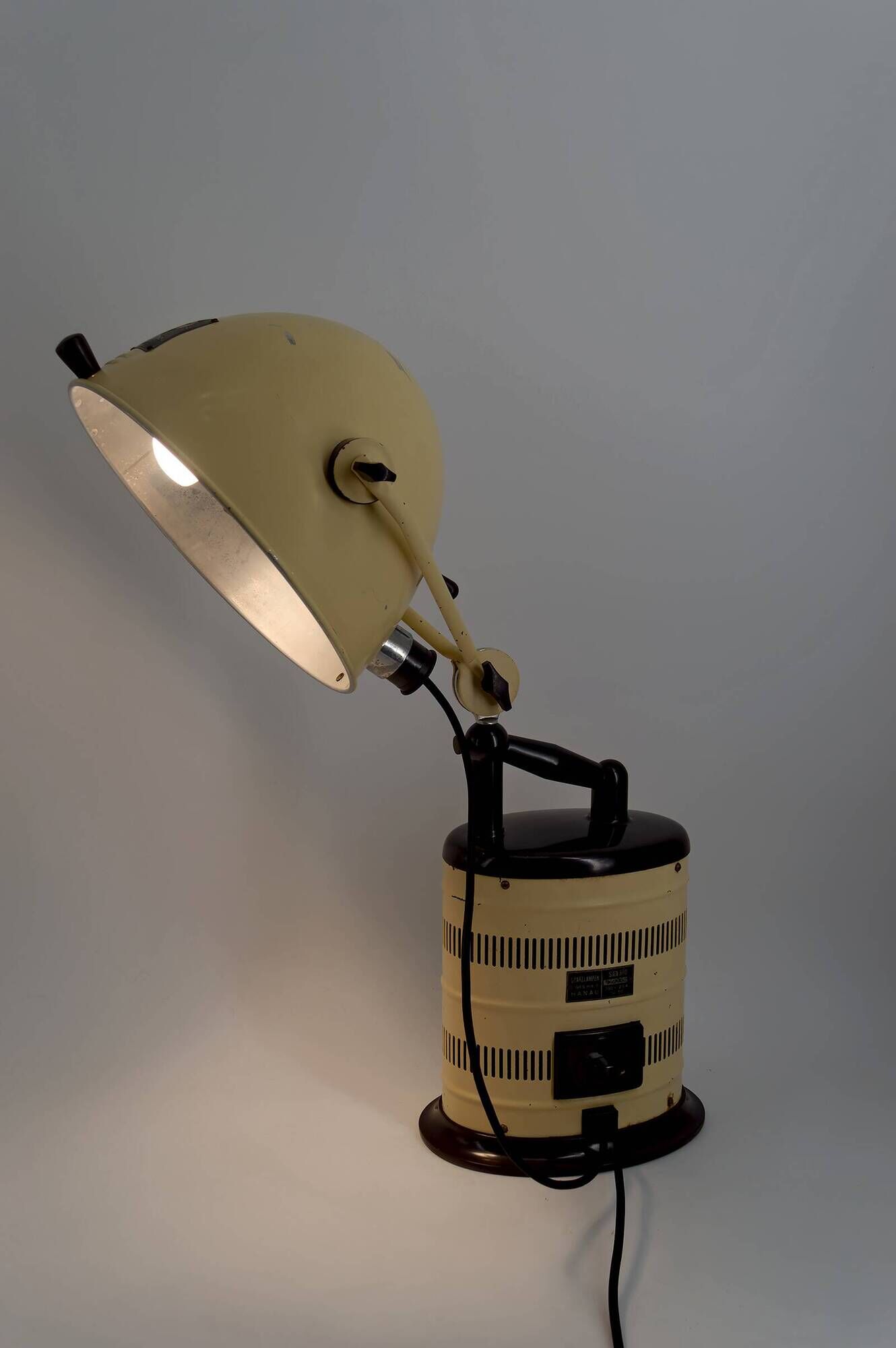 Medical lamp "Höhensonne" S300, Art Deco Bauhaus – Original Hanau
