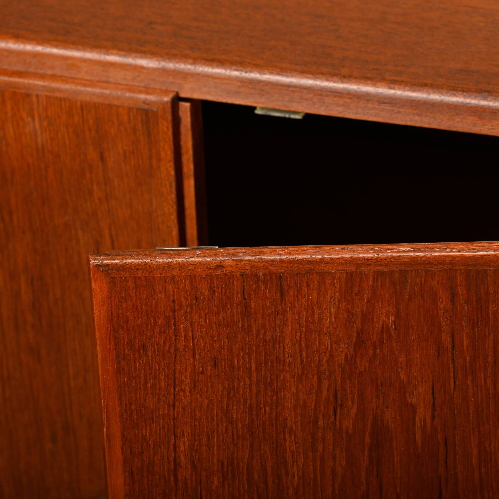 Børge Mogensen Cabinet or small Sideboard in teak and oak, Søborg Møbler