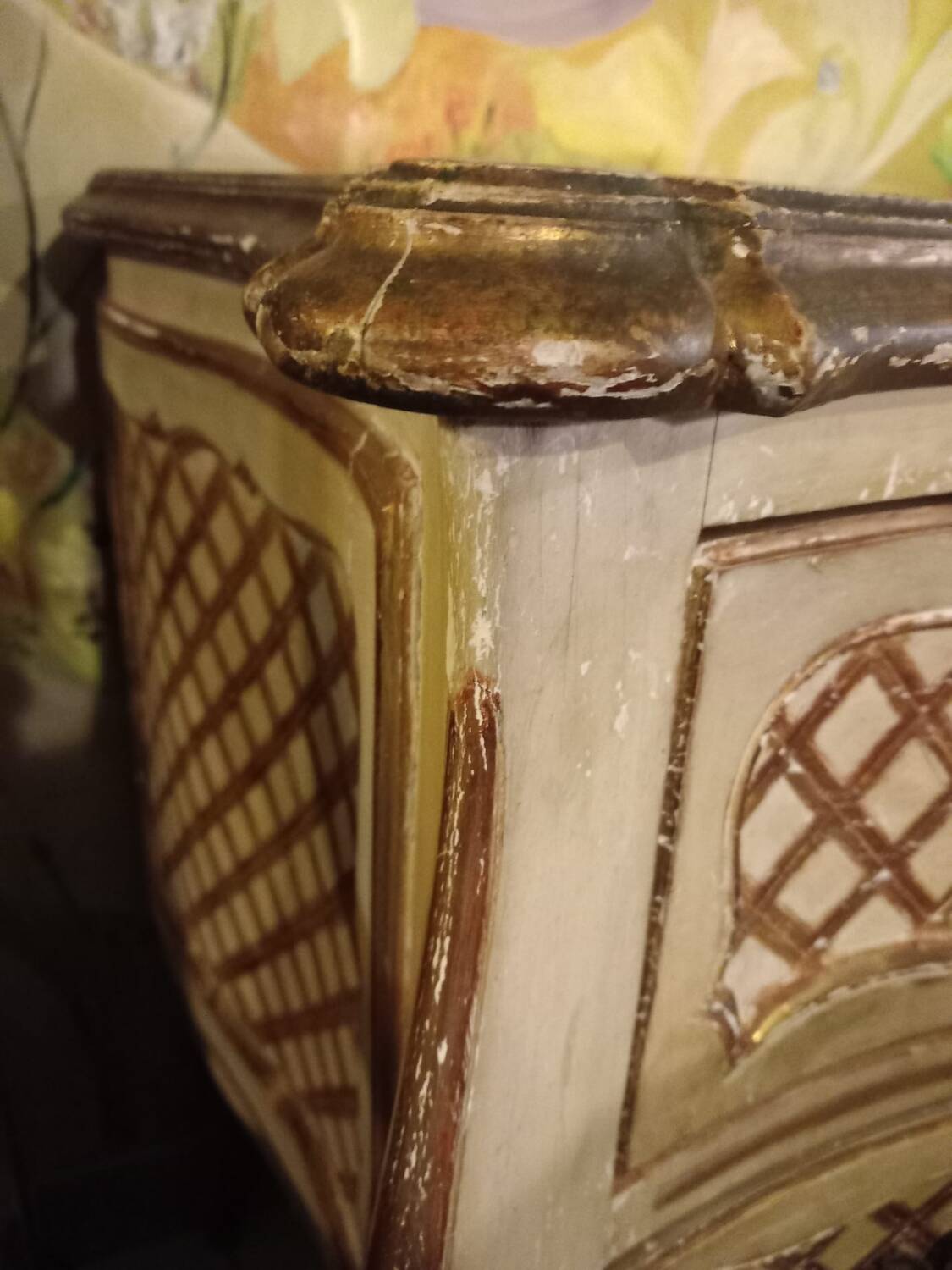 Commode 1900 galbée de style Louis xv