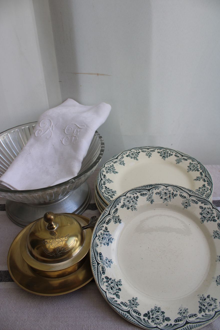 Set of 6 iron earth dessert plates