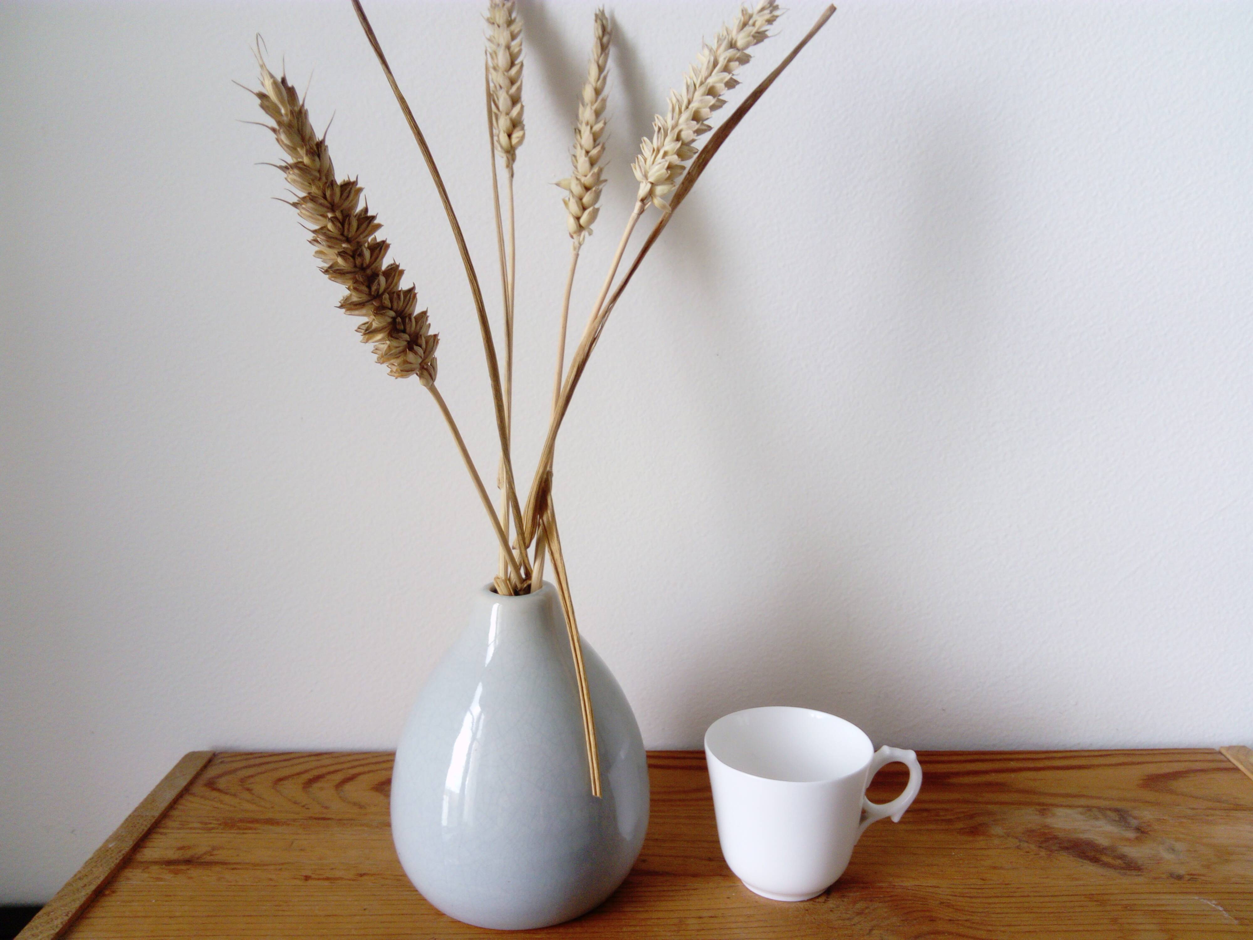 vase en céramique craquelée gris clair