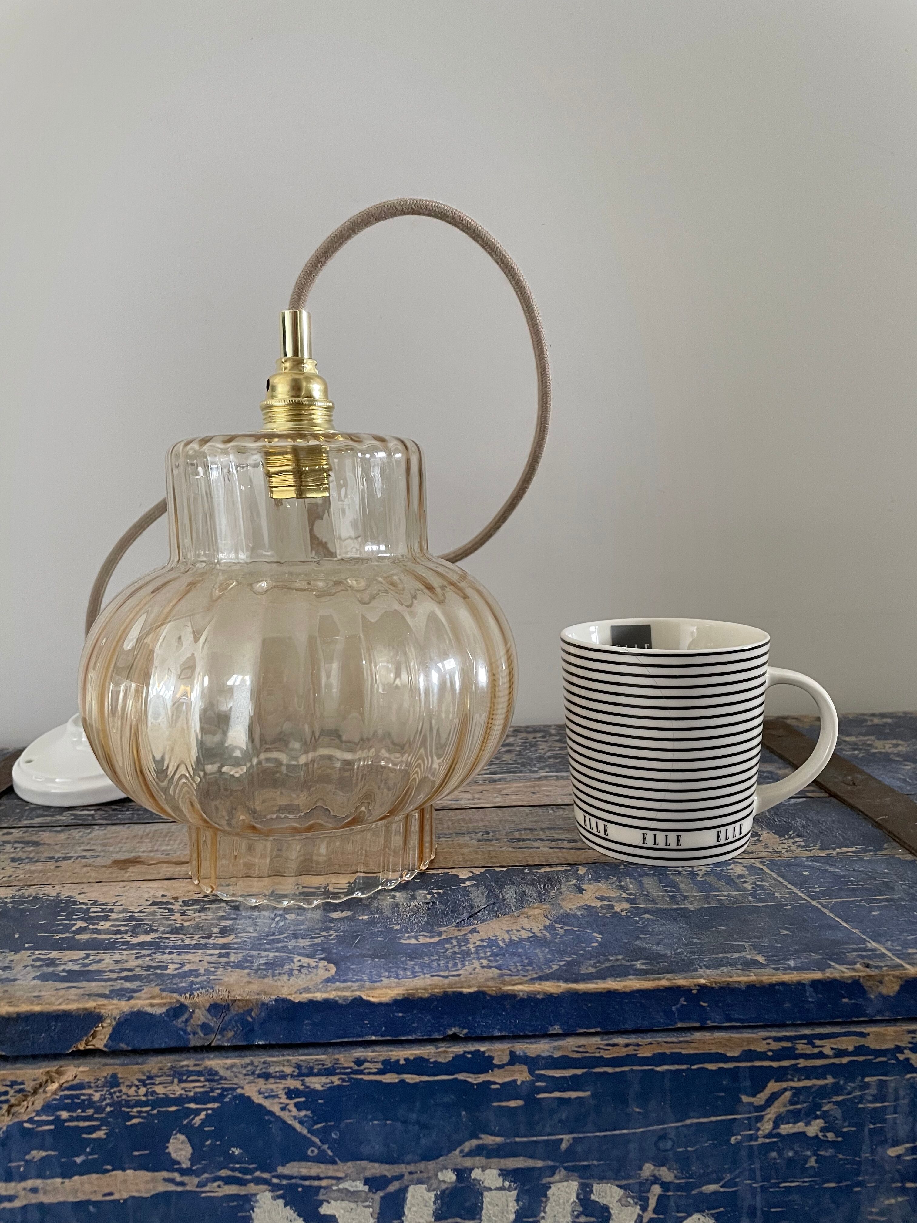 Vintage gold pendant lamp