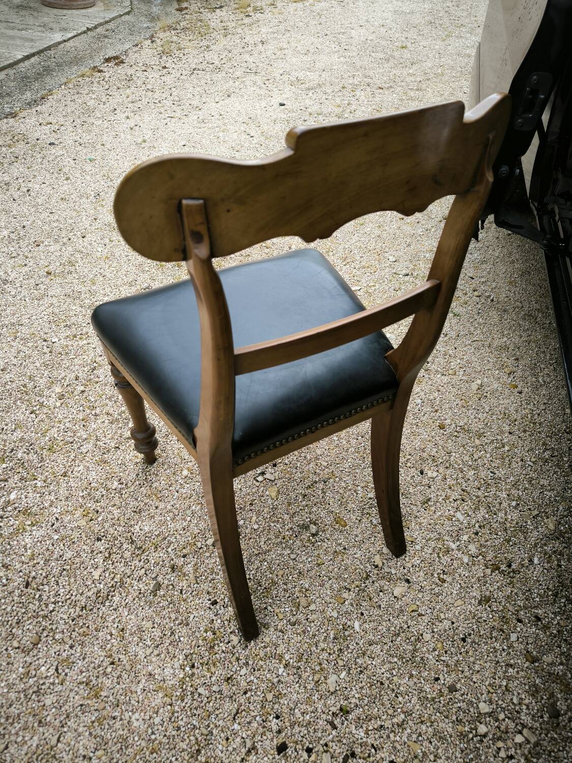 Set of 6 English chairs in mahogany and black leather