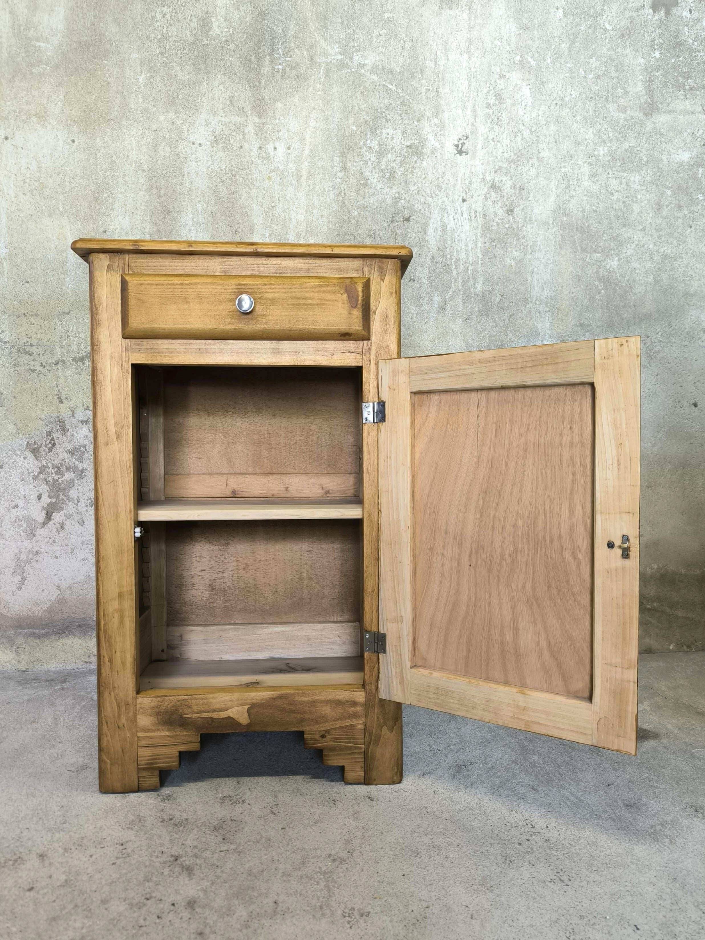 Vintage wooden sideboard/confiturier