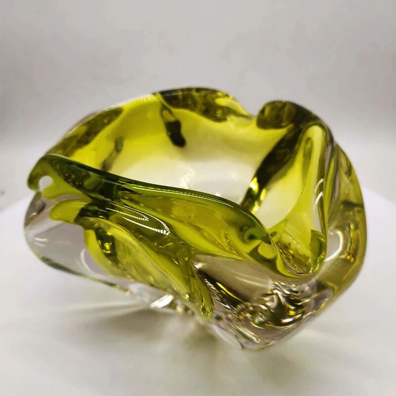1950s large triangular ashtray - centerpiece or catch-all in Murano glass by Flavio Poli. Made in Italy. 20 x 17 x 13.5 h cm / 2.8 kg.