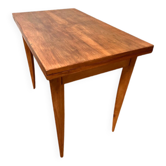 Wallet game table
