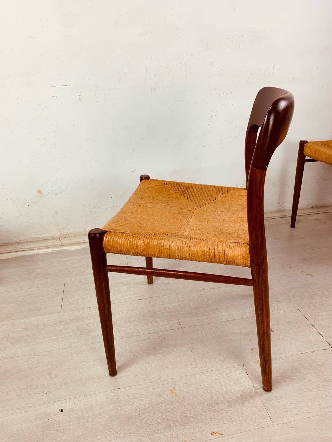 Moller 75 chairs