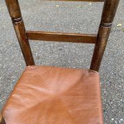 Children's chair made of solid wood and genuine leather