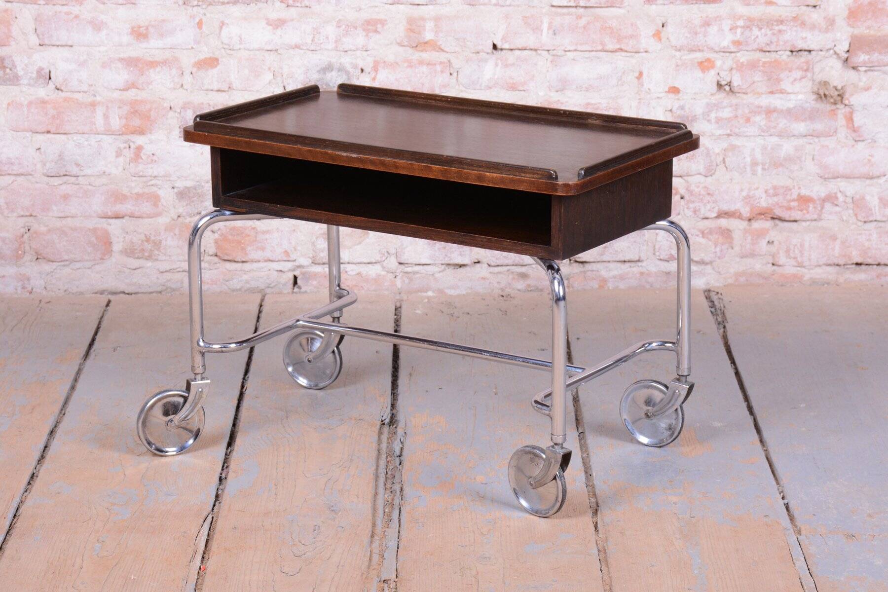 Bauhaus Serving Trolley in Oak by R.Slezák, 1930s