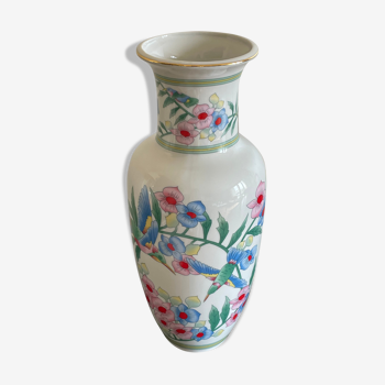 Vase décor fleurs et colibris faïence du Japon