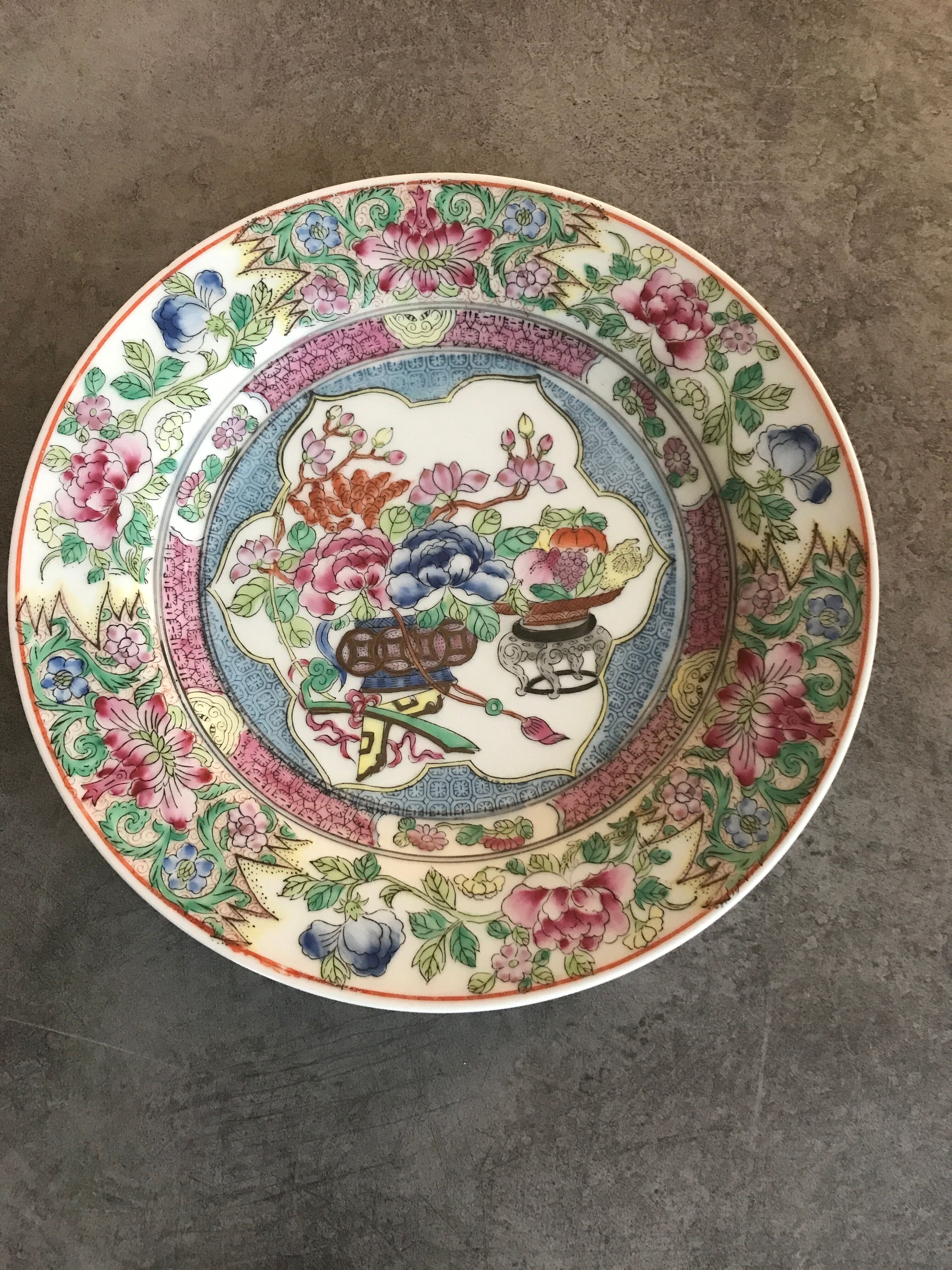 Porcelain plate from canton of china floral decoration 23 cm