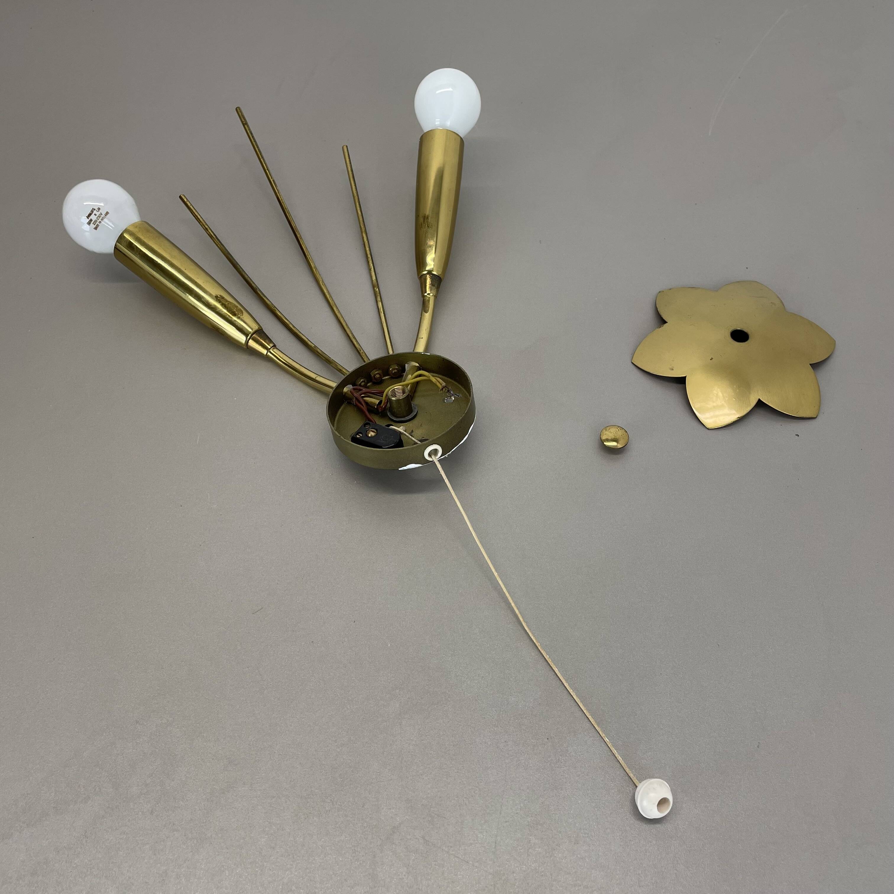 rare minimalist 33cm Brass Theatre Wall Light Sconce, Italy 1950s