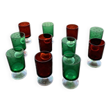 11 wine or aperitif glasses, 6 green and 5 red vintage 1970