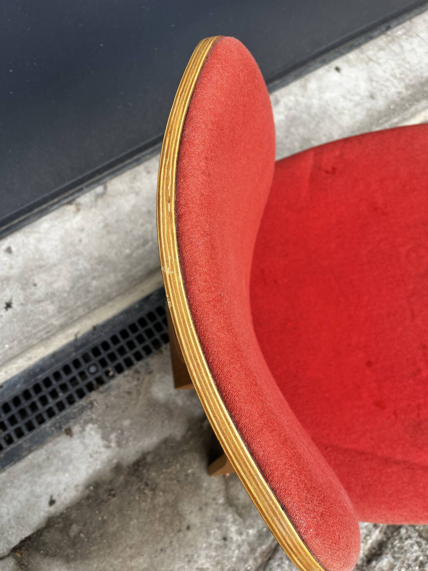 Vintage chair in the style of Eames