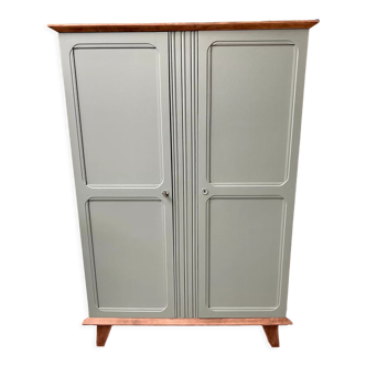 Vintage wardrobe restyled