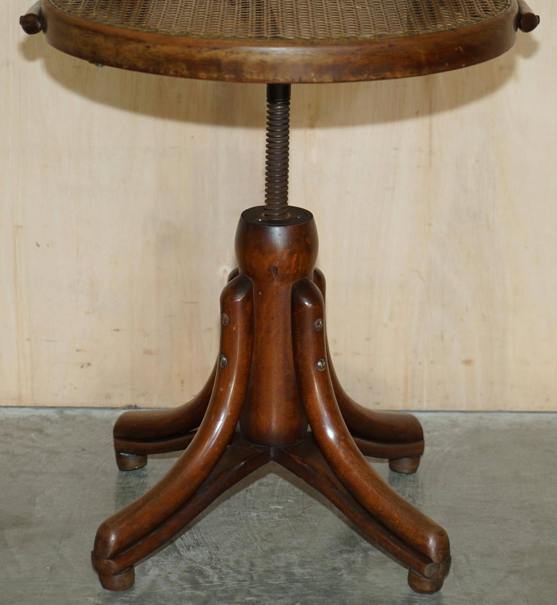 Antique Thonet model no. 3 swivel office armchair