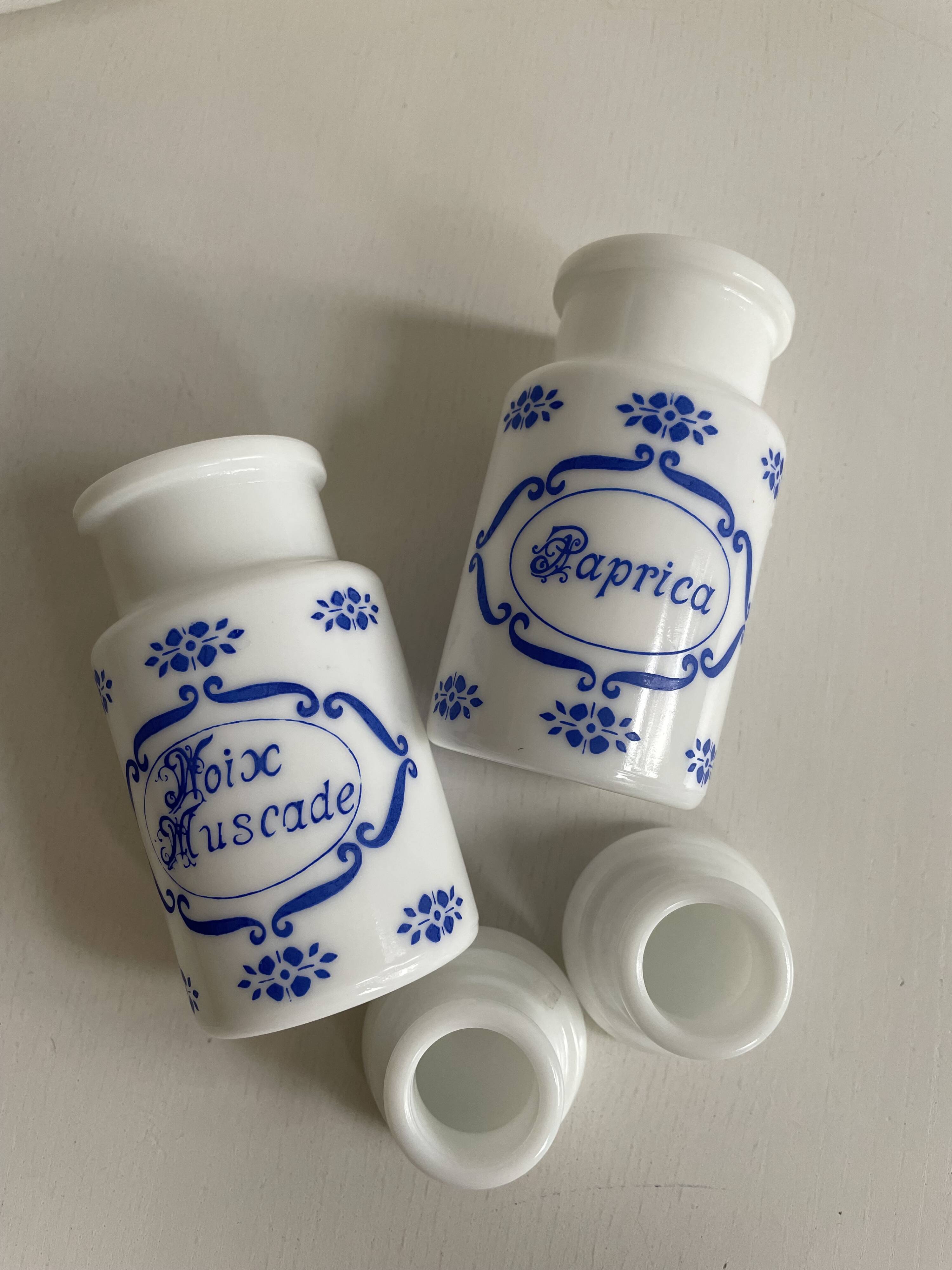 Ensemble de 2 pots à épices en opaline vintage en français et italien