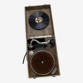 Old gramophone phonographer ideal paris dream.
