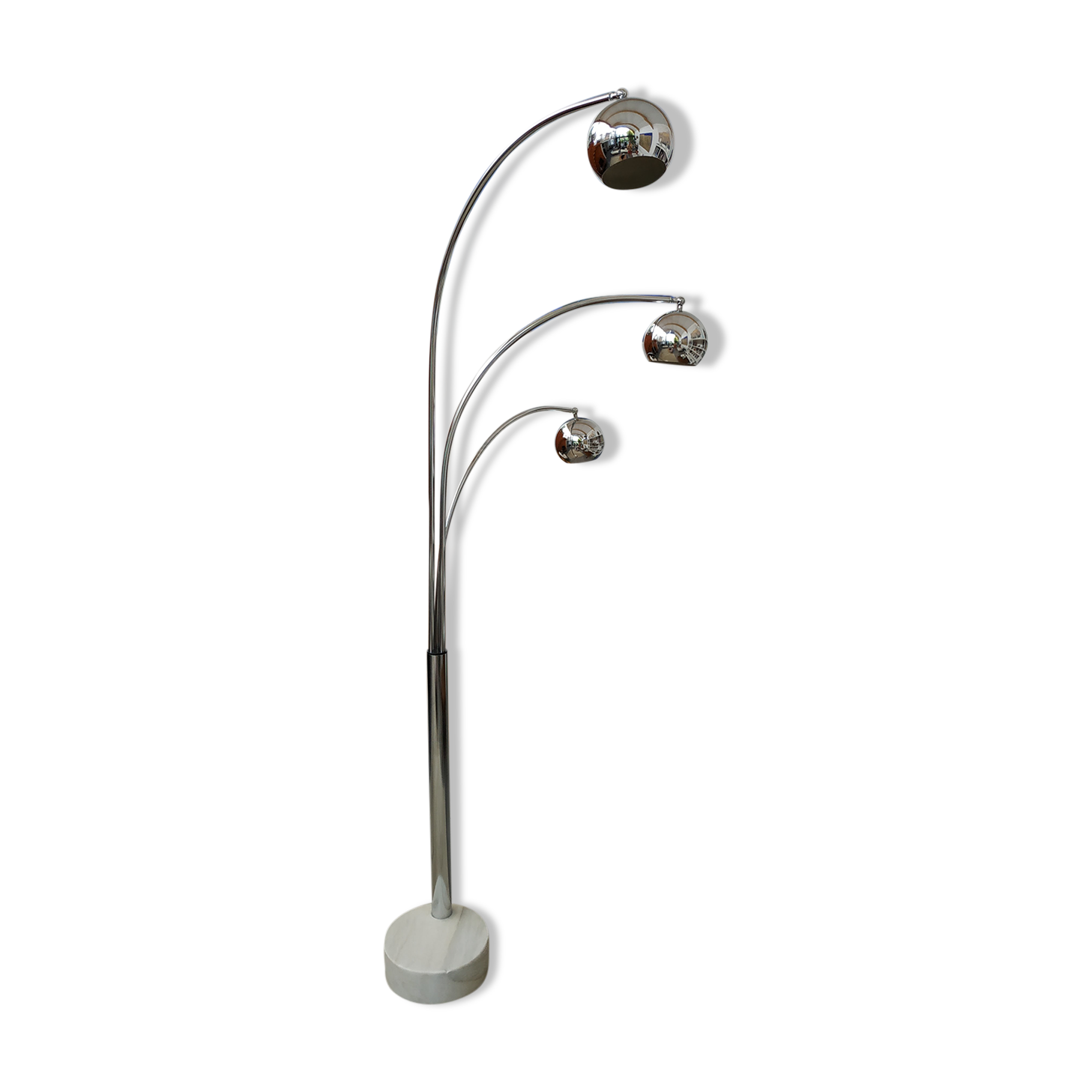 Floor lamp "Lily of the valley" by G. Reggiani in chromed metal 70s
