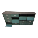 Industrial furniture in a row Ronéo 16 metal valves