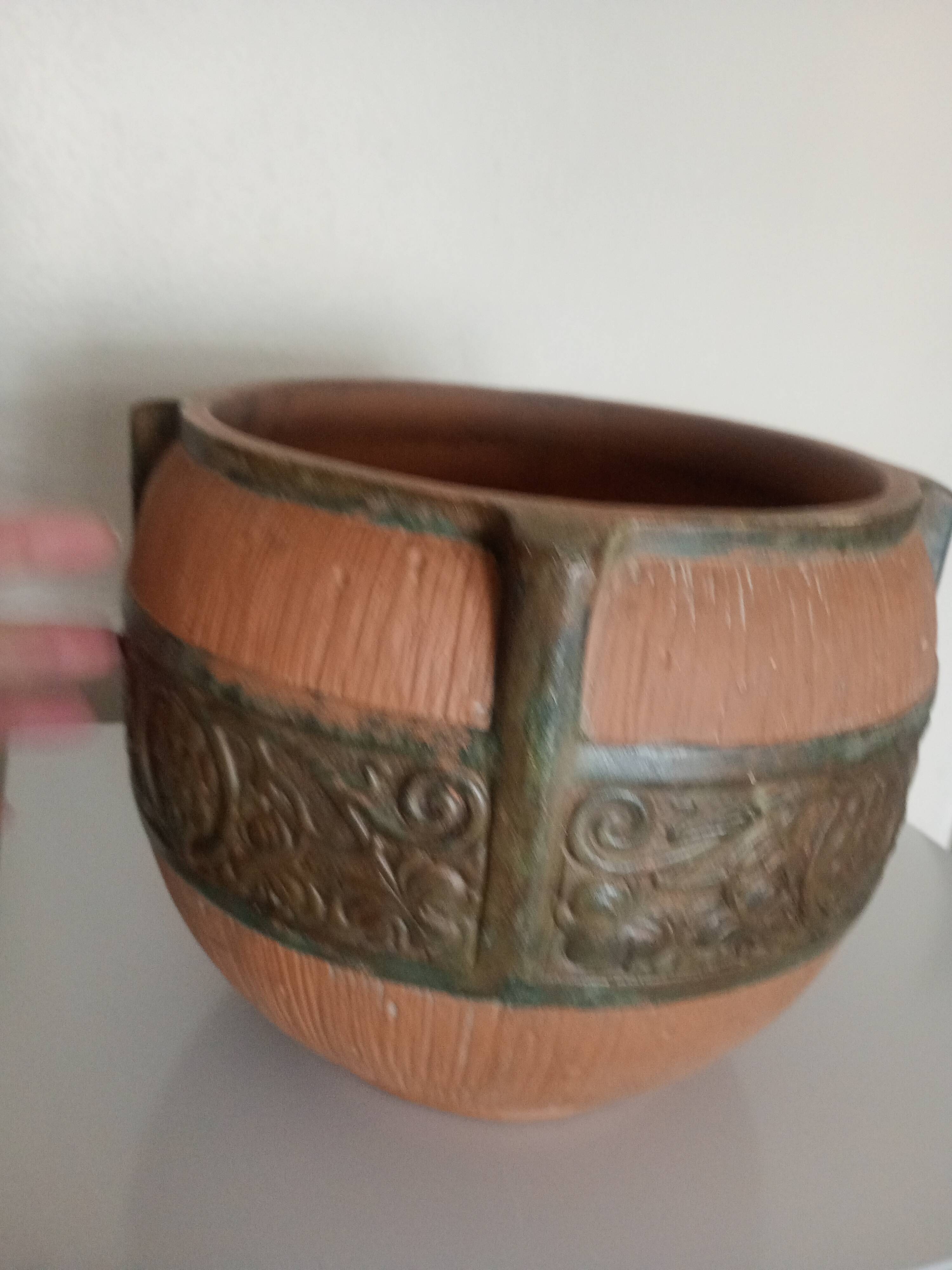 CLANTA ENGLAND - Cache-pot or Planter with vine leaves - POTTERY