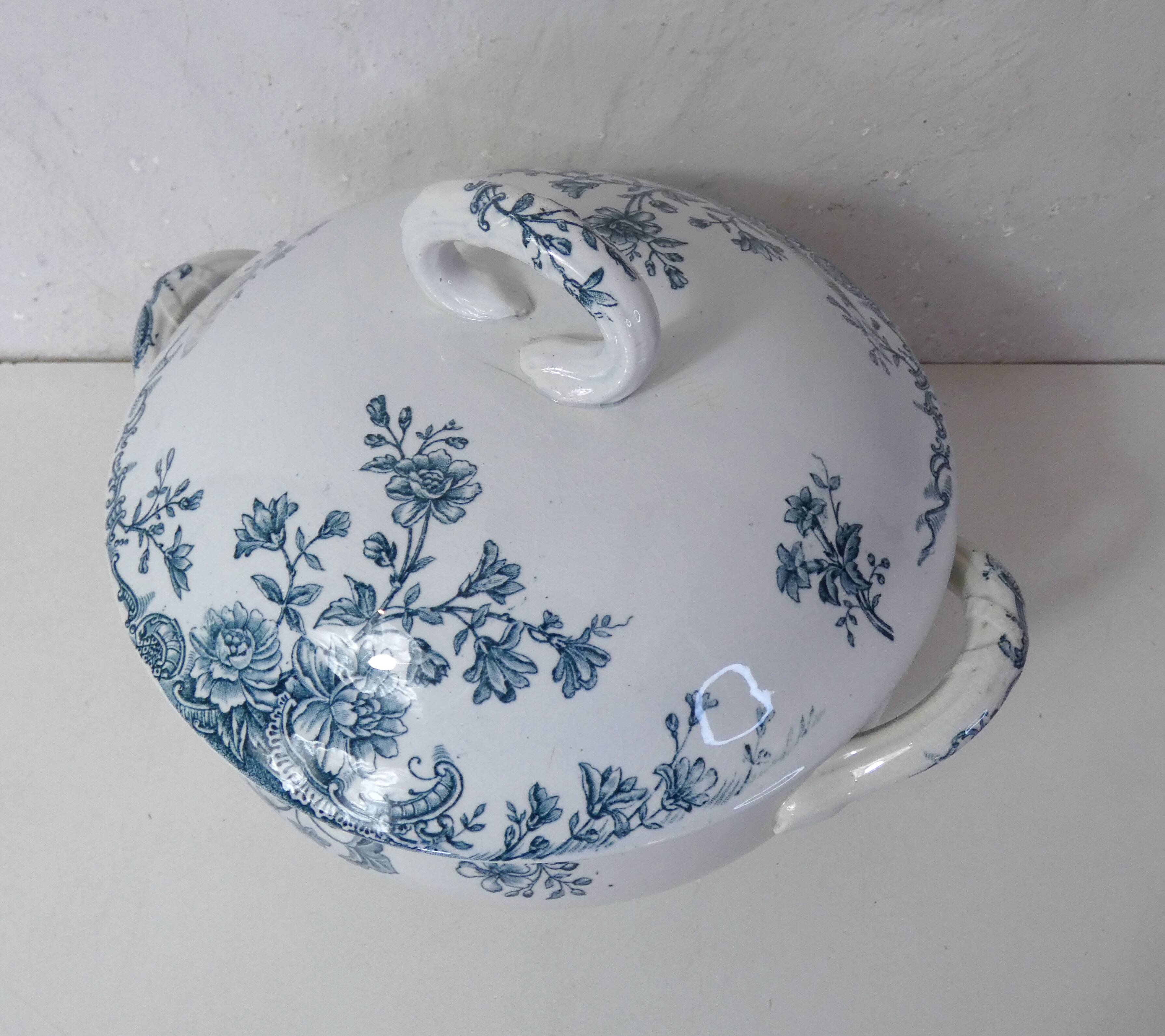 Iron earth tureen flowers althaea