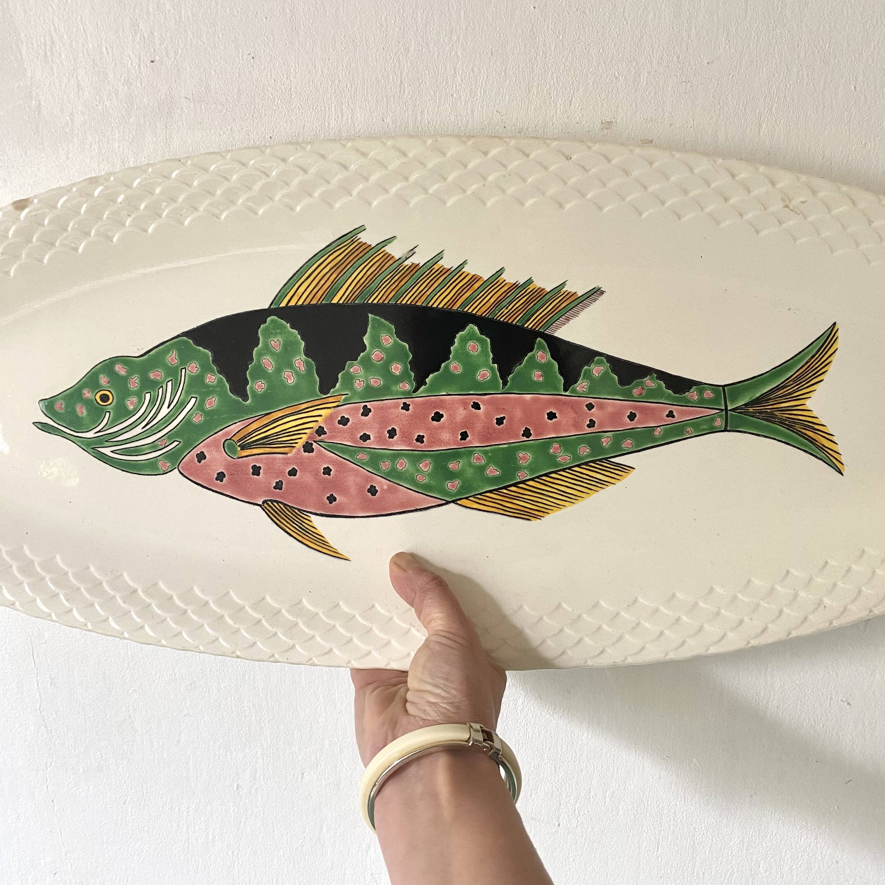 Large oval Gien fish dish, Halong Bay model