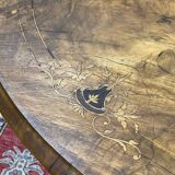 Guéridon anglais fin XIXème en placage de noyer, d'ébène et de buis