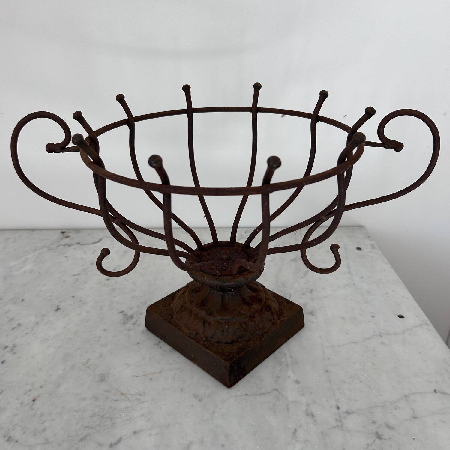 Jardinière Médicis en fer oxydé