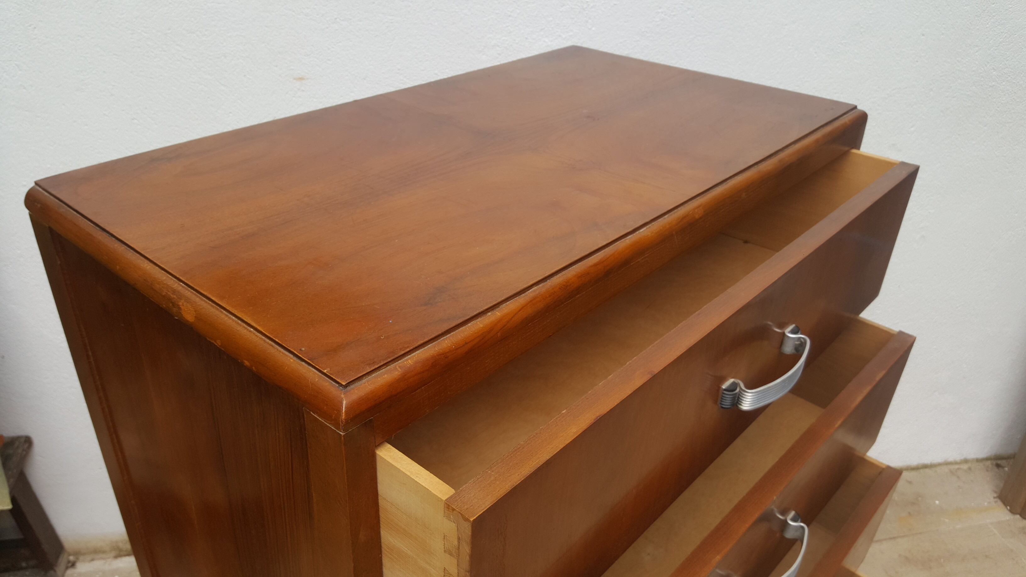 Art Deco chest of dravers