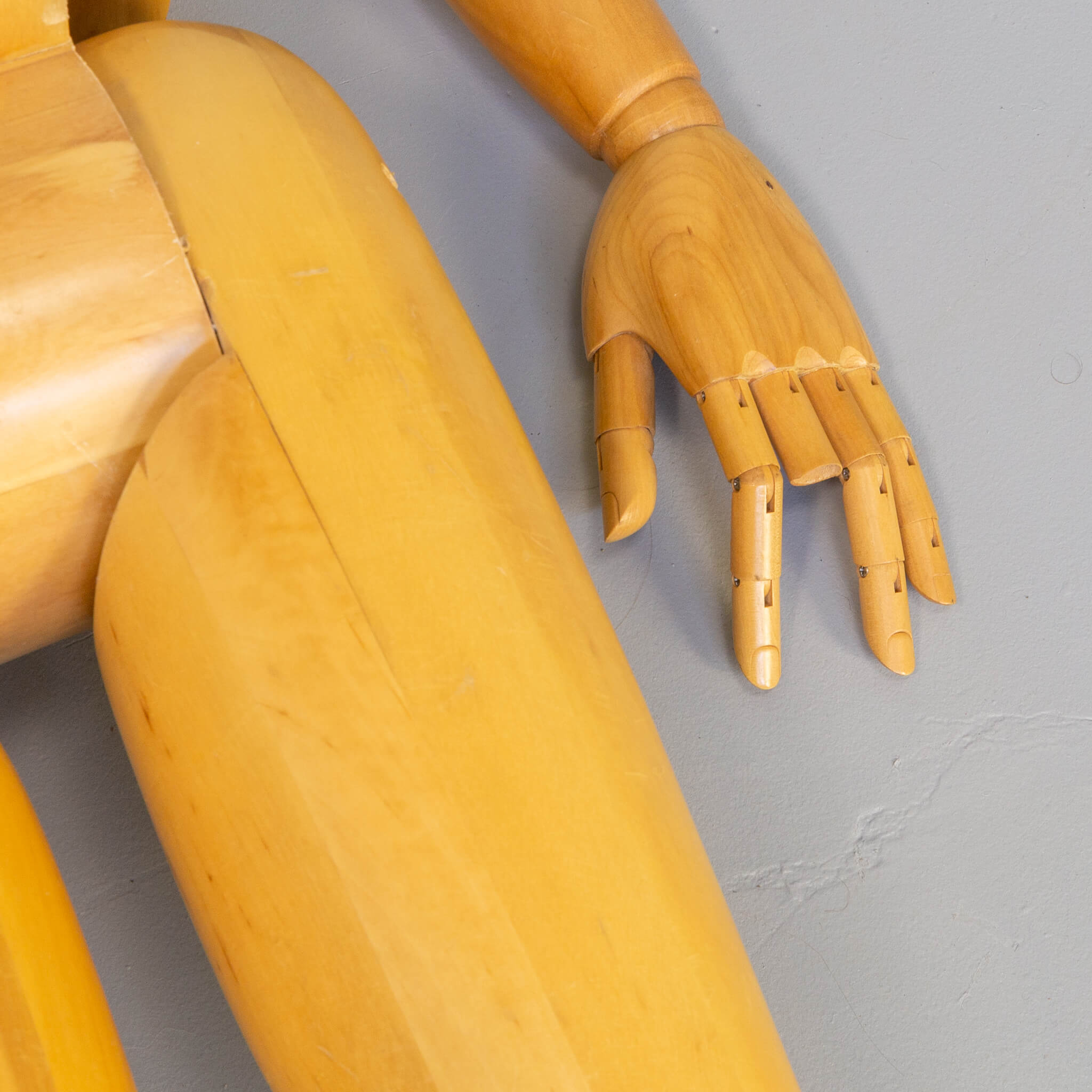 Live-size articulated wooden artist model mannequin
