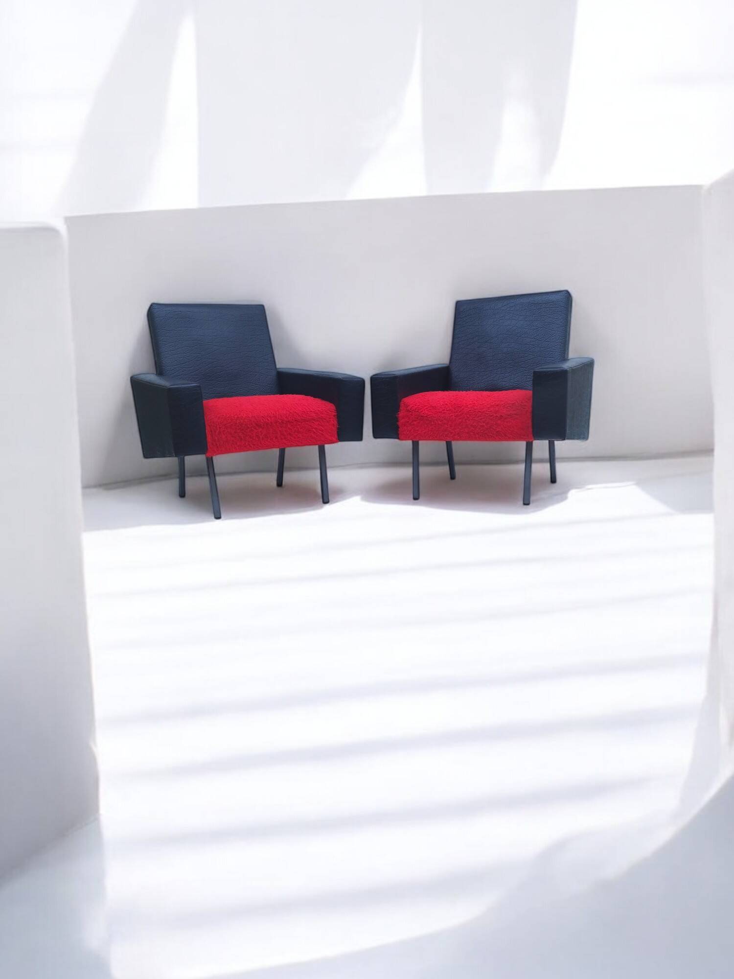Retro armchair in black and red skai (1)