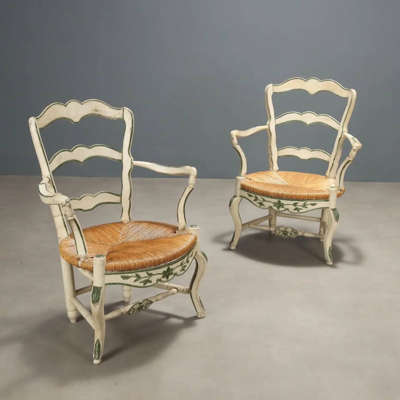 Antique baroque-style armchairs in lacquered wood from the 19th century.