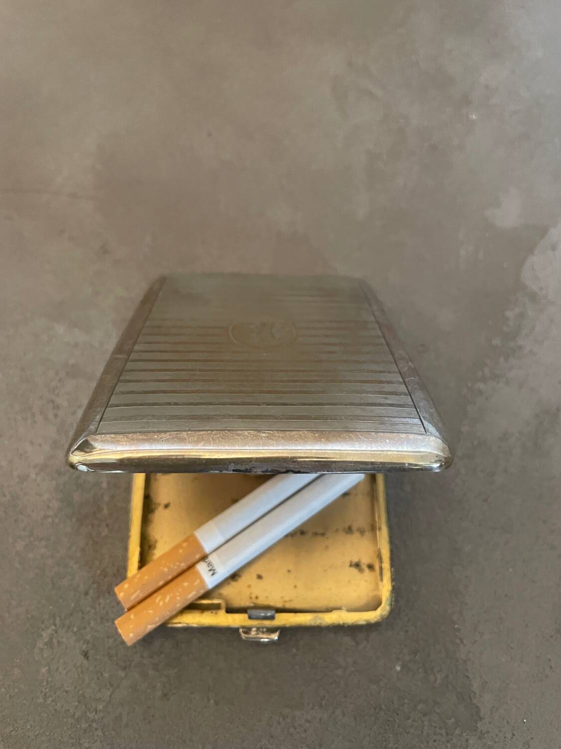 Étui à cigarettes en argent