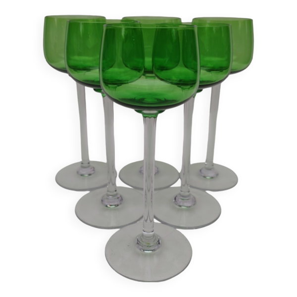 6 Grands verres en cristal de baccarat.