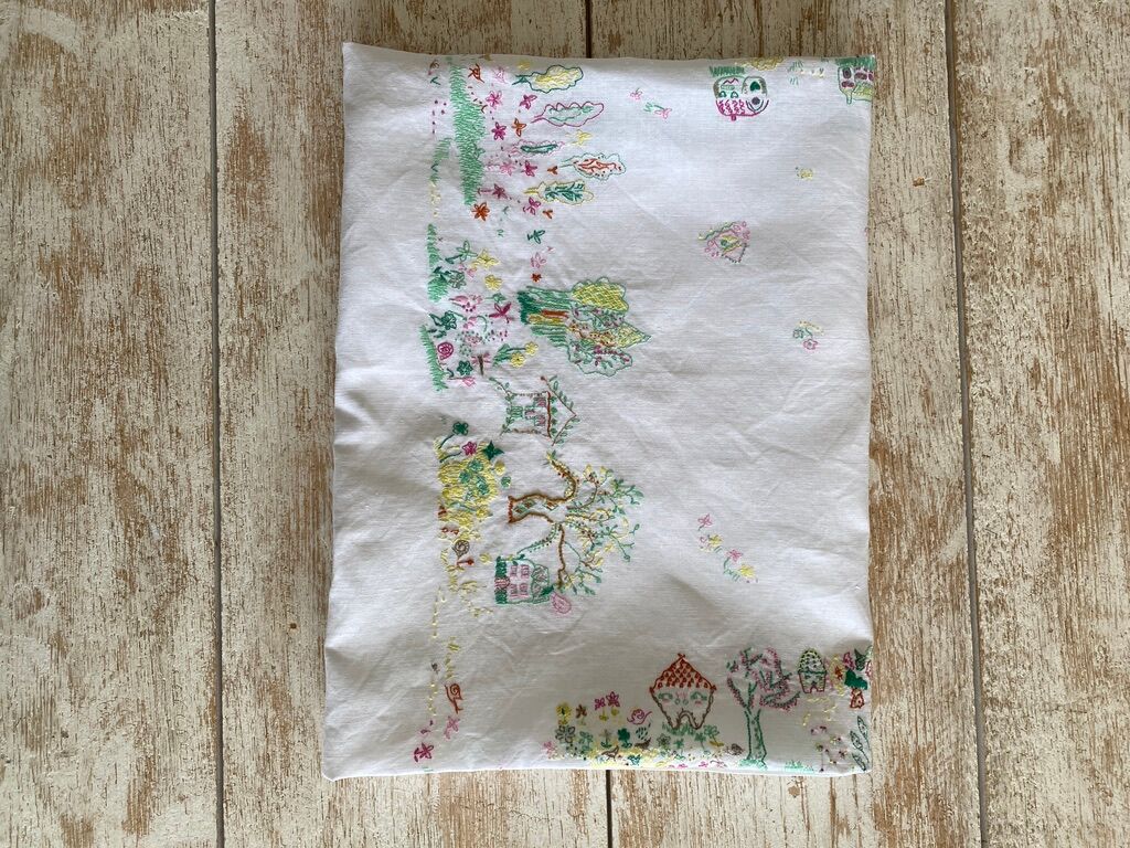 Square tablecloth embroidery naïve hand multicolored - linen threads - 110x110 cm