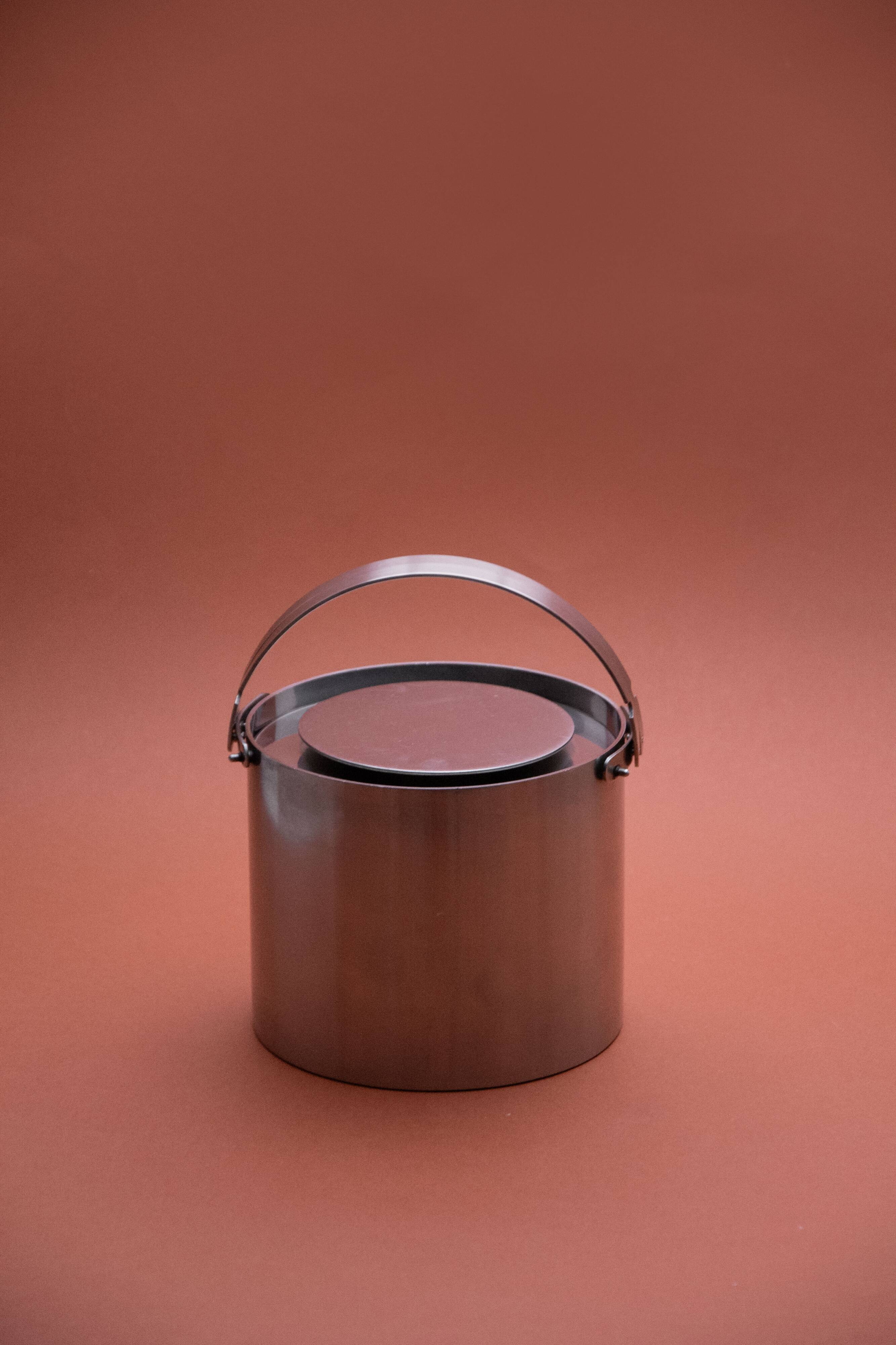 Ice bucket by Arne Jacobsen – Cylinda Line, 1967 (1 L)